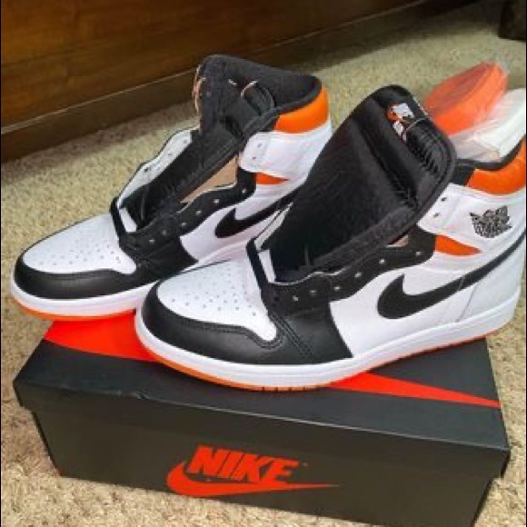 Nike 1 high electro orange